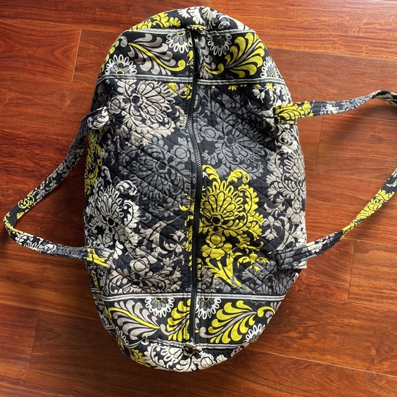 Vera Bradley Duffel bag quilted large size black grey green paisley print - Picture 1 of 8